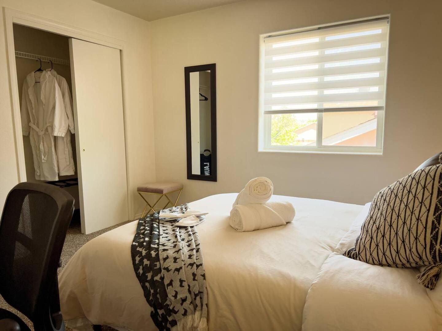 Azul Oasis 3br Modern Comfort * Albuquerque